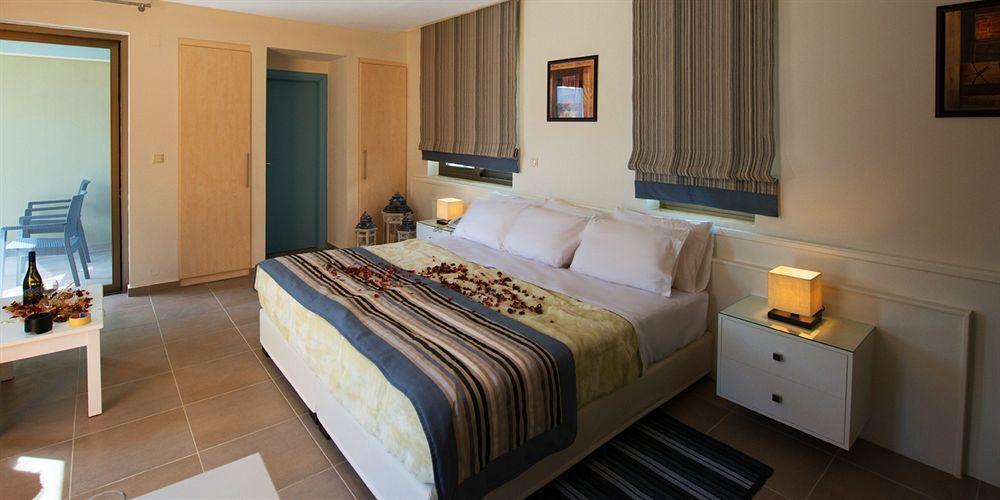 Mantinia Bay Hotel Каламата Экстерьер фото
