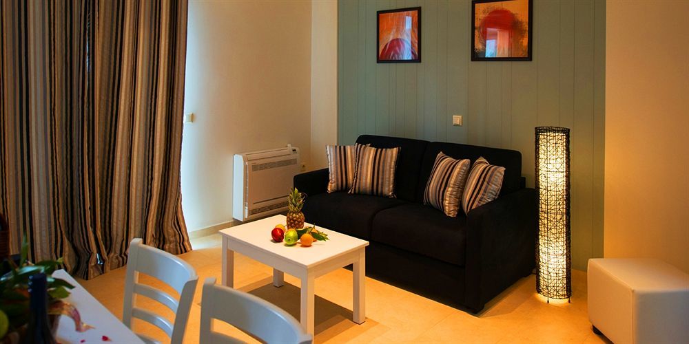 Mantinia Bay Hotel Каламата Экстерьер фото