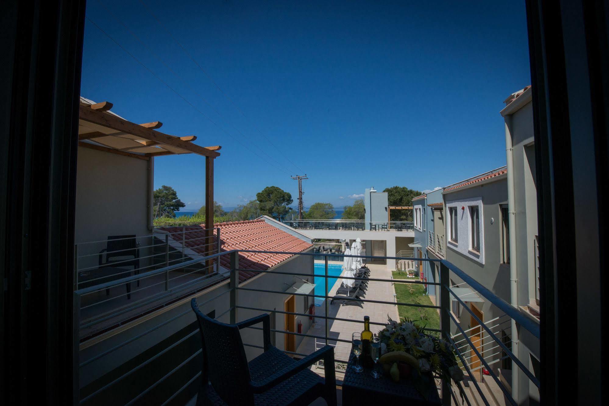 Mantinia Bay Hotel Каламата Экстерьер фото