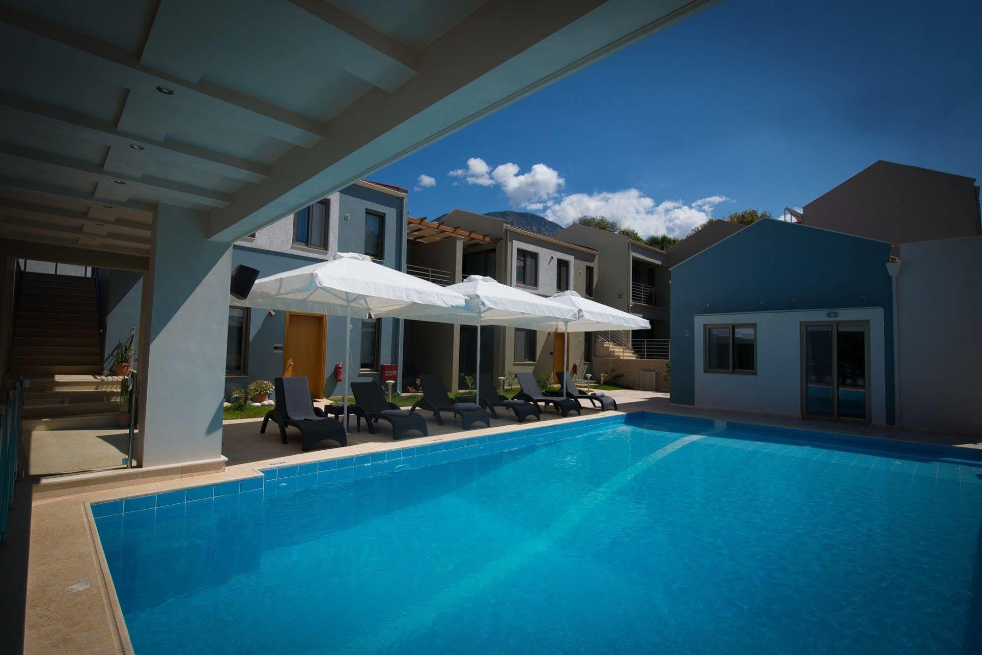 Mantinia Bay Hotel Каламата Экстерьер фото