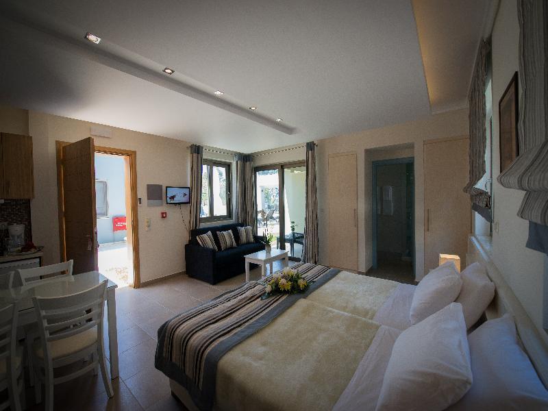 Mantinia Bay Hotel Каламата Экстерьер фото
